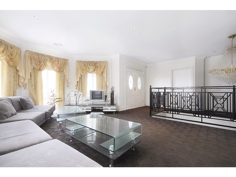 8 Milfull Court, Narre Warren VIC 3805