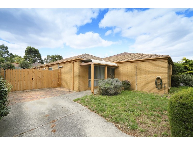 34 Lake View Drive, Narre Warren South VIC 3805