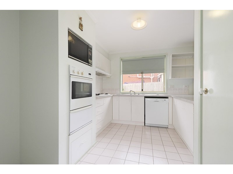 34 Lake View Drive, Narre Warren South VIC 3805