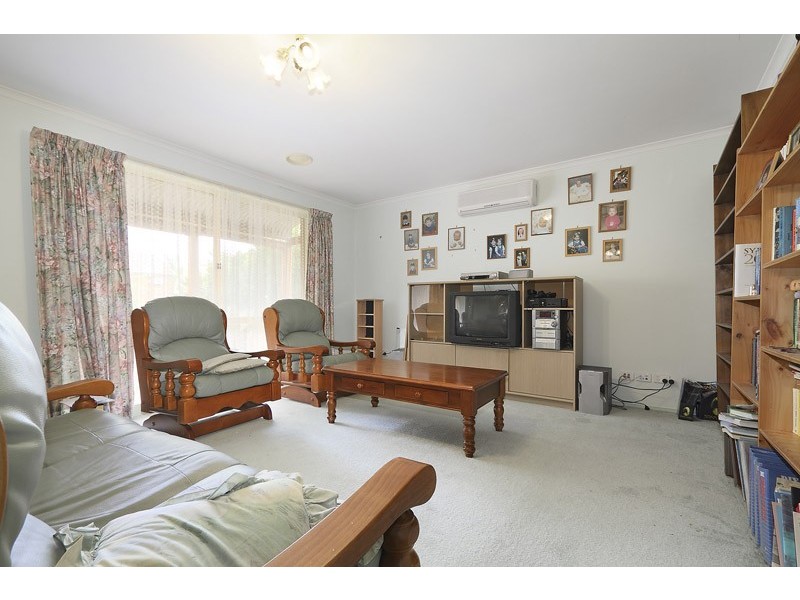 34 Lake View Drive, Narre Warren South VIC 3805