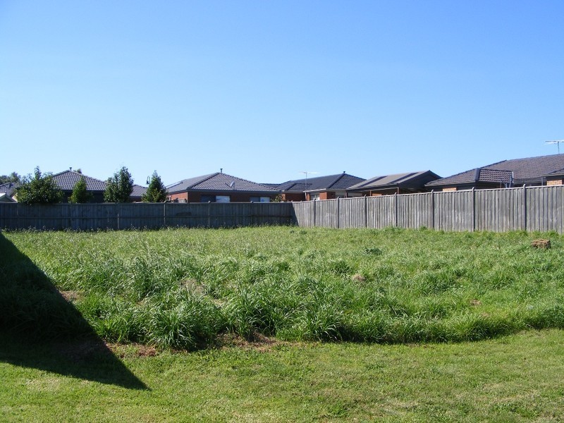 4 Derby Court, Cranbourne North VIC 3977