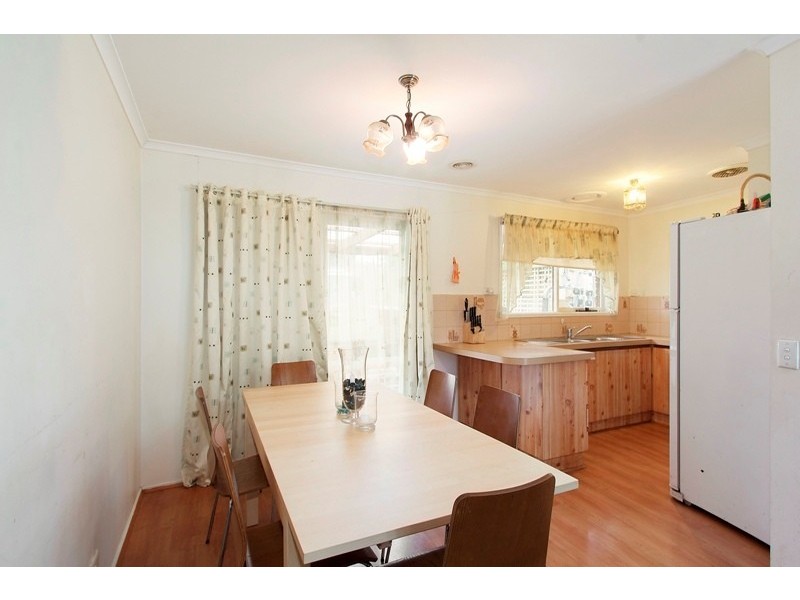 40 Inverness Street, Endeavour Hills VIC 3802