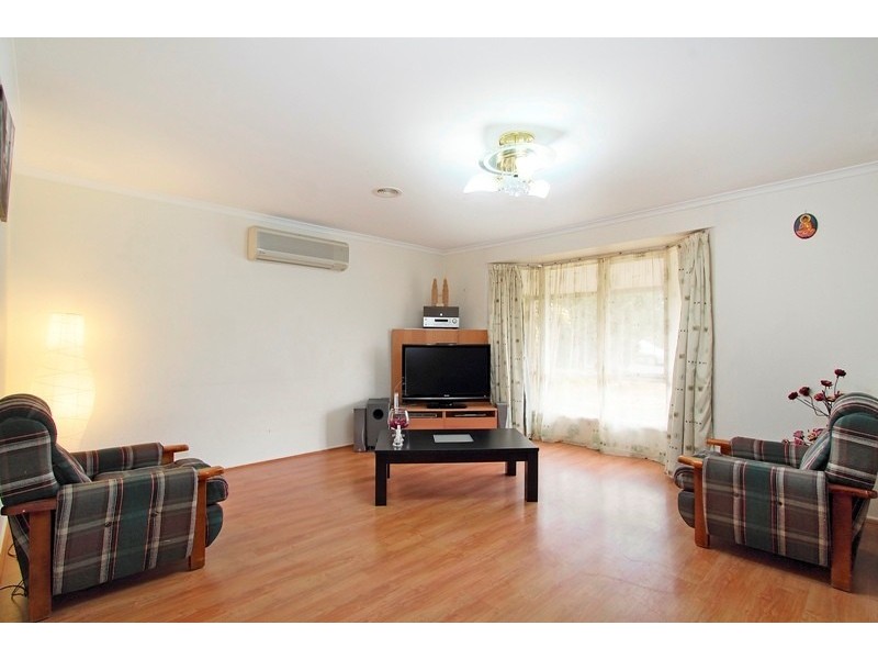 40 Inverness Street, Endeavour Hills VIC 3802