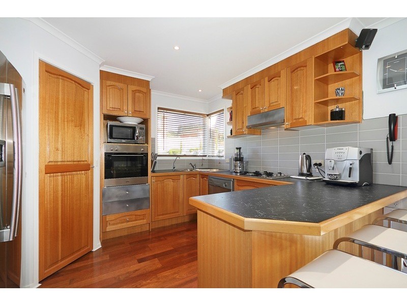 32 George Bass Avenue, Endeavour Hills VIC 3802