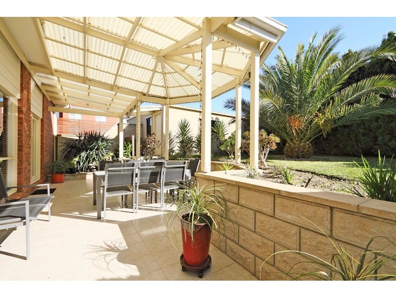 32 George Bass Avenue, Endeavour Hills VIC 3802