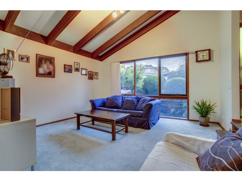 17 Headingly Court, Endeavour Hills VIC 3802