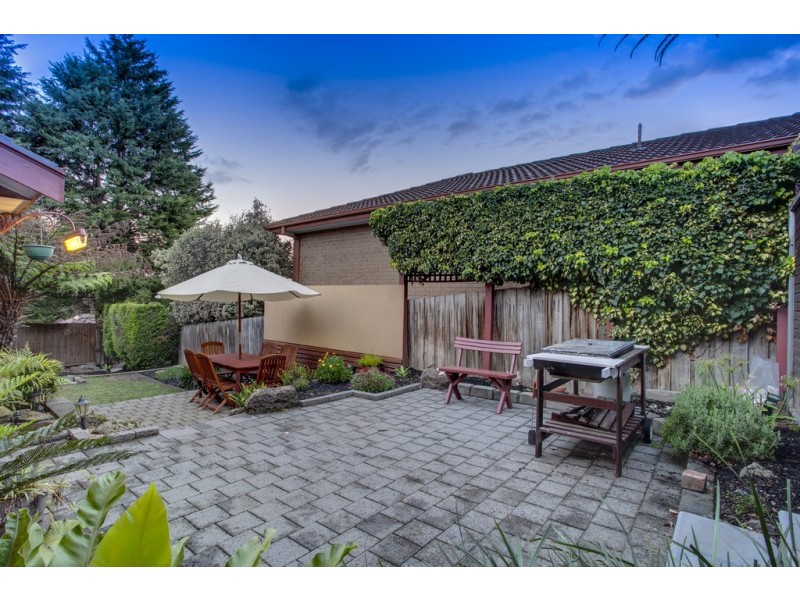 17 Headingly Court, Endeavour Hills VIC 3802