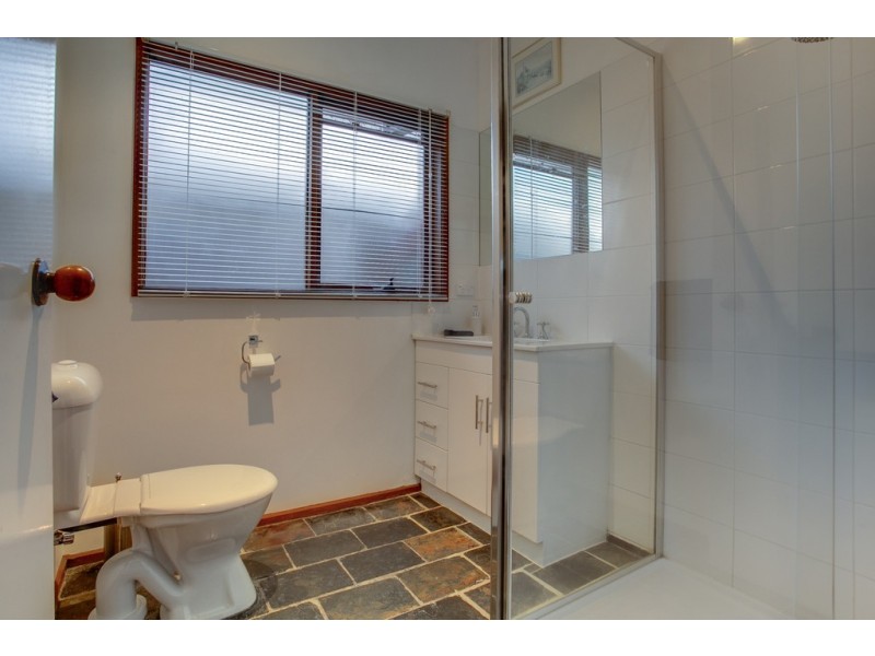 17 Headingly Court, Endeavour Hills VIC 3802