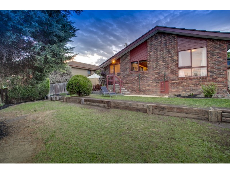 17 Headingly Court, Endeavour Hills VIC 3802