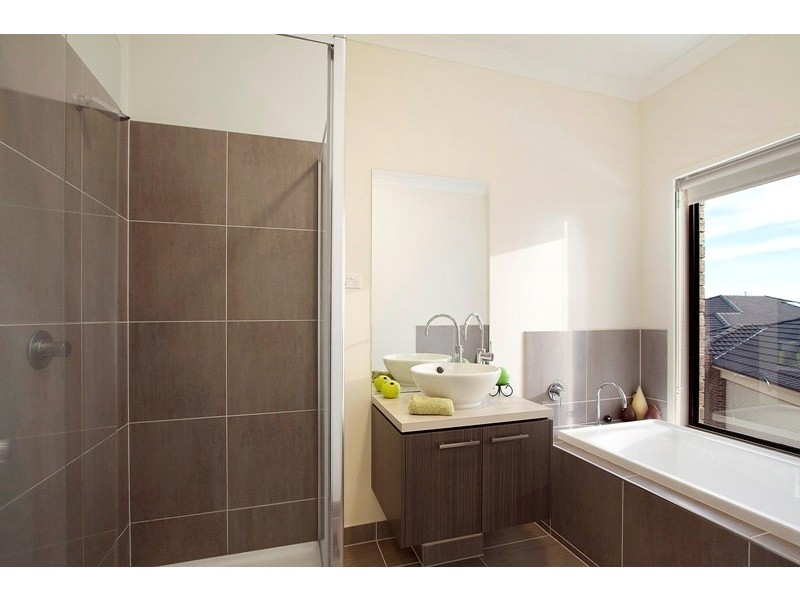 30 Aisbett Close, Lynbrook VIC 3975