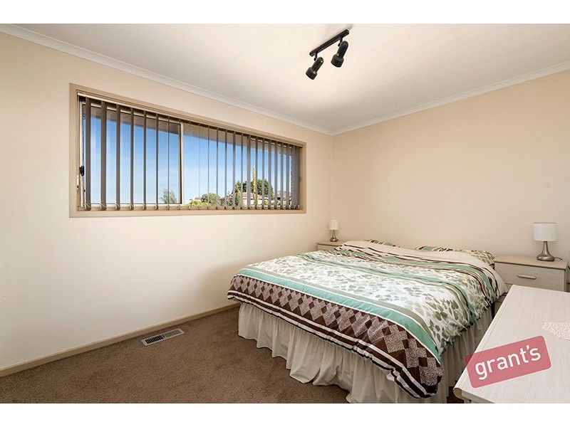 6 Temby Close, Endeavour Hills VIC 3802