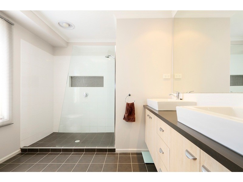 7 Sunhill Way, Berwick VIC 3806