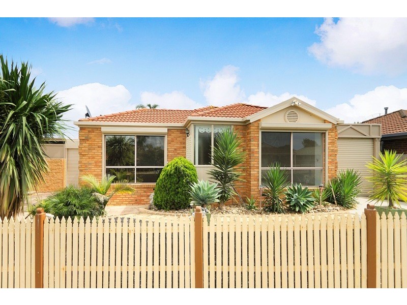 11 Pinnacle Way, Hampton Park VIC 3976