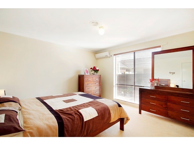 2 Nirringa Drive, Hampton Park VIC 3976