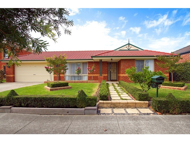 90 Harrington Drive, Narre Warren South VIC 3805