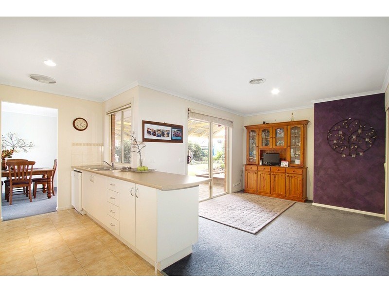 90 Harrington Drive, Narre Warren South VIC 3805