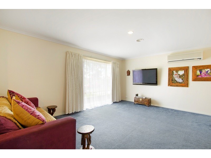 90 Harrington Drive, Narre Warren South VIC 3805