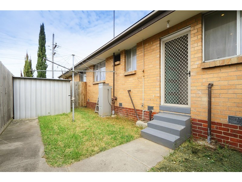2/76 Hammond Road, Dandenong VIC 3175
