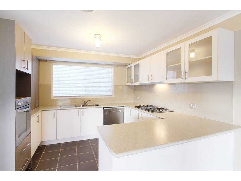 10 Alamanda Way, Cranbourne North VIC 3977