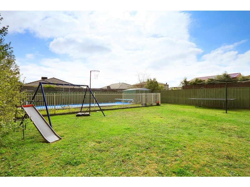 3 Dover Court, Narre Warren South VIC 3805