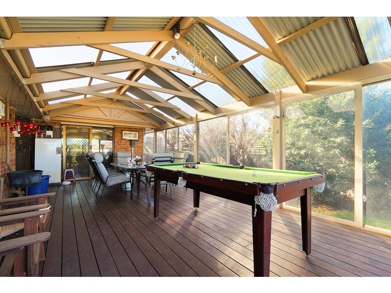 3 Darvel Court, Endeavour Hills VIC 3802