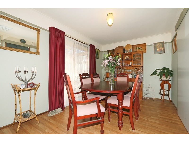 3 Darvel Court, Endeavour Hills VIC 3802