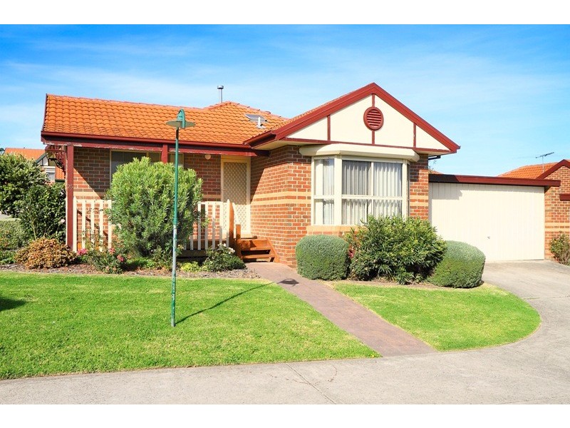 25/8  Monteith Crescent, Endeavour Hills VIC 3802