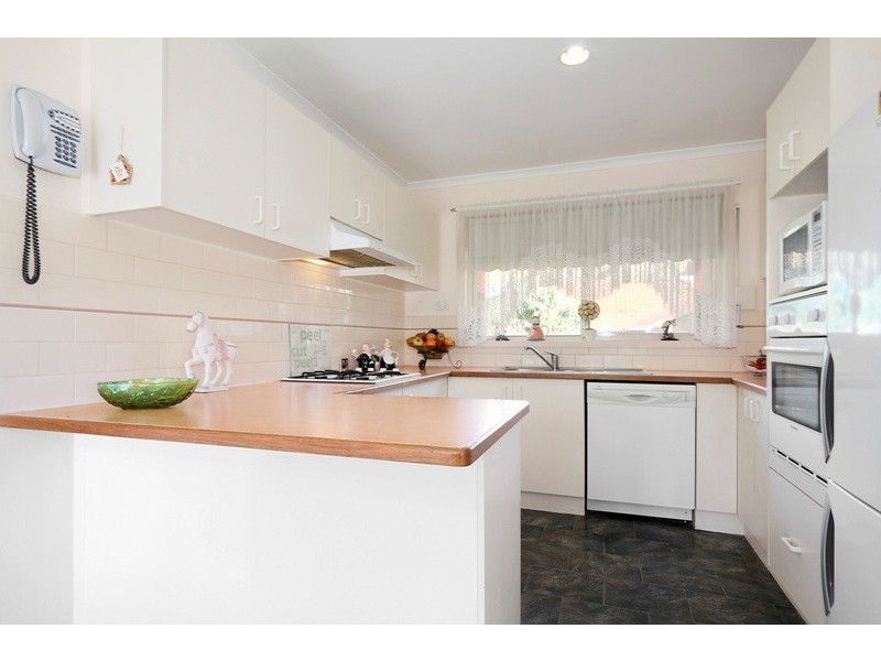 25/8  Monteith Crescent, Endeavour Hills VIC 3802