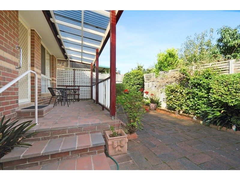 25/8  Monteith Crescent, Endeavour Hills VIC 3802