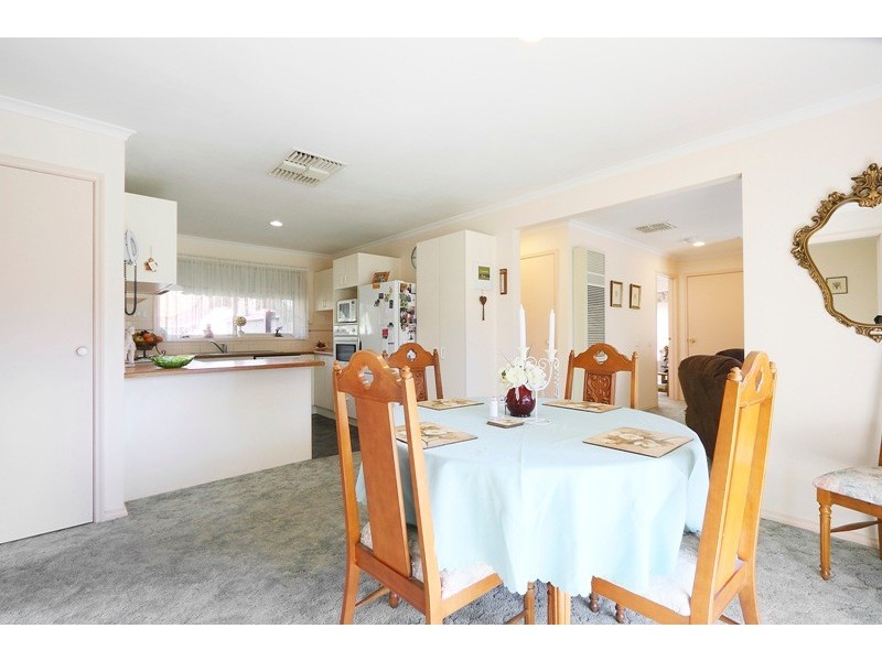 25/8  Monteith Crescent, Endeavour Hills VIC 3802