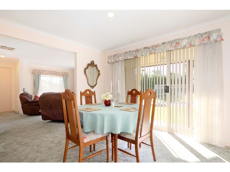 25/8  Monteith Crescent, Endeavour Hills VIC 3802