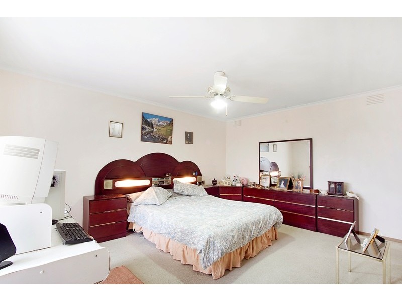 87 John Fawkner Drive, Endeavour Hills VIC 3802