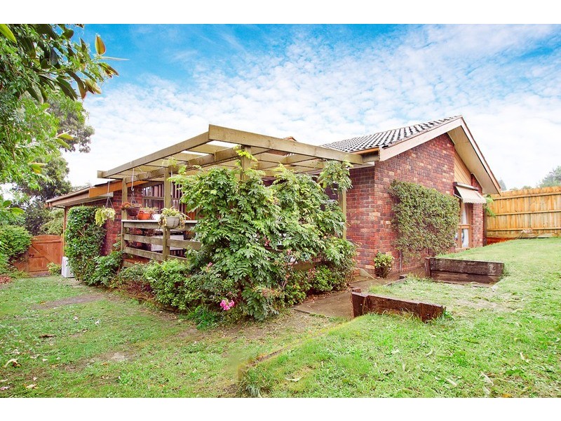 87 John Fawkner Drive, Endeavour Hills VIC 3802