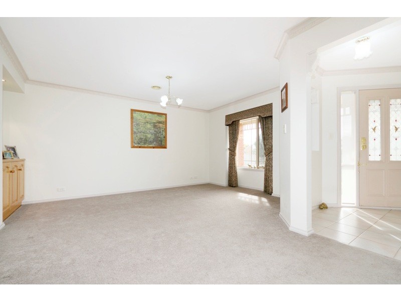 29 Cobblestone Avenue, Narre Warren South VIC 3805