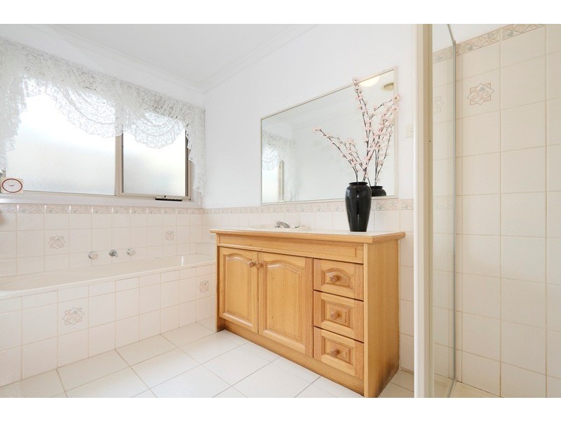 29 Cobblestone Avenue, Narre Warren South VIC 3805