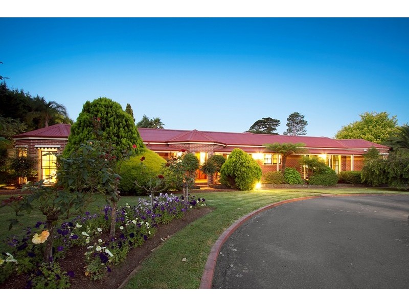 11 Tandderwen Court, Narre Warren North VIC 3804