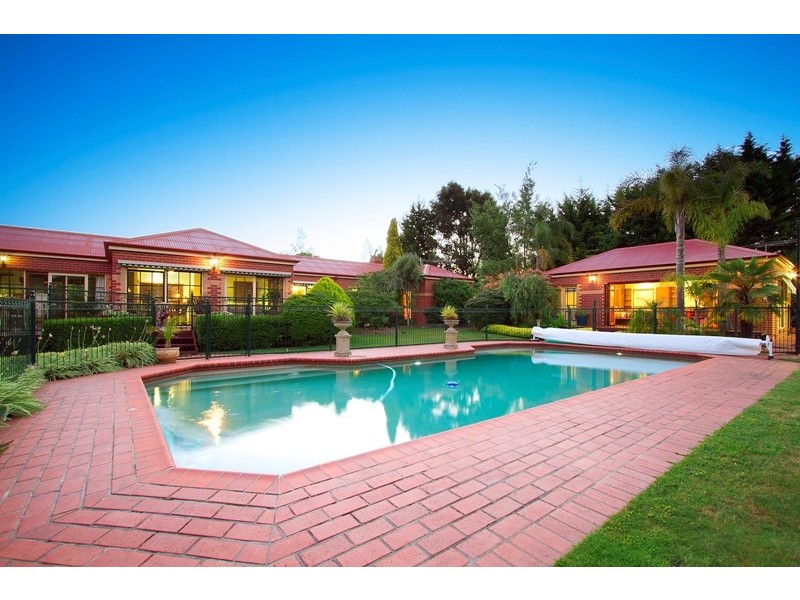 11 Tandderwen Court, Narre Warren North VIC 3804