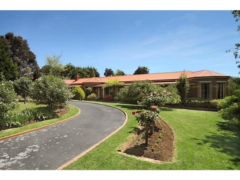 11 Tandderwen Court, Narre Warren North VIC 3804