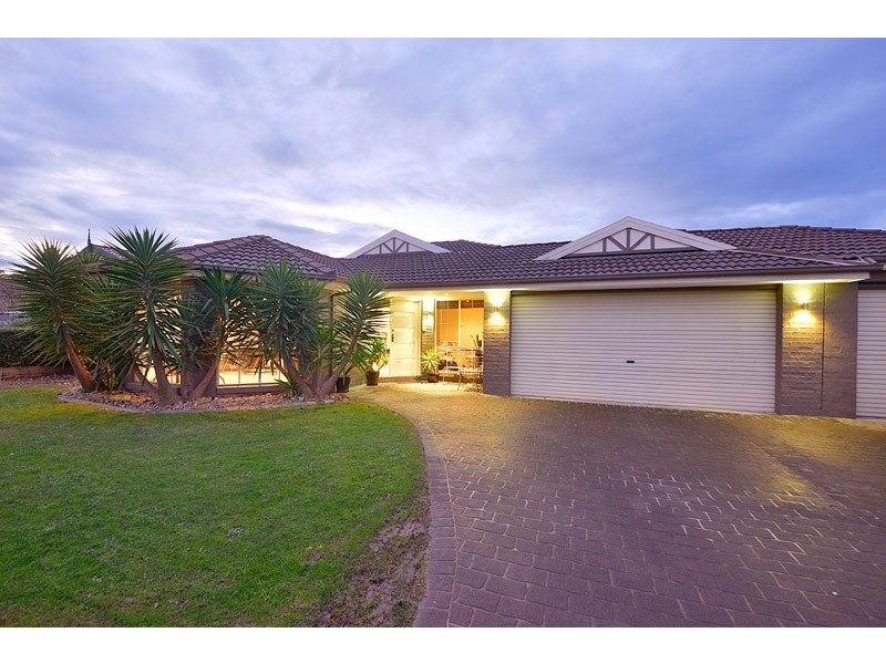 37 Highland Crescent, Narre Warren South VIC 3805