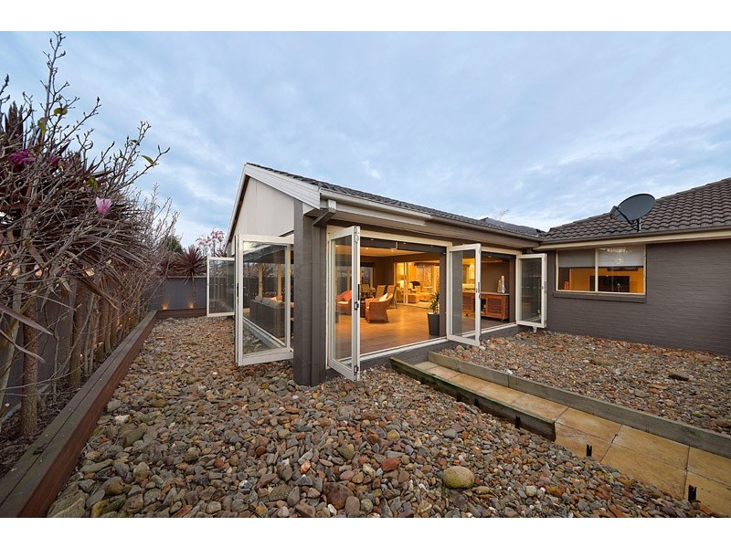 37 Highland Crescent, Narre Warren South VIC 3805