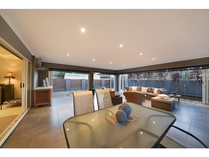 37 Highland Crescent, Narre Warren South VIC 3805