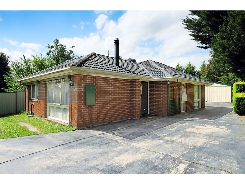 44 Crossdale Rise, Endeavour Hills VIC 3802