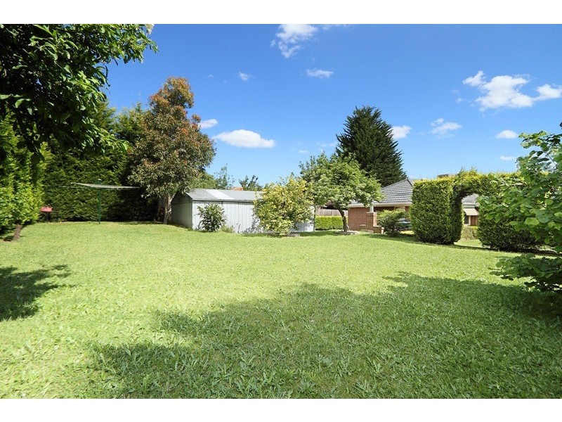 44 Crossdale Rise, Endeavour Hills VIC 3802