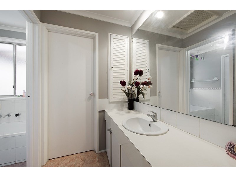 81 Charles Green Avenue, Endeavour Hills VIC 3802