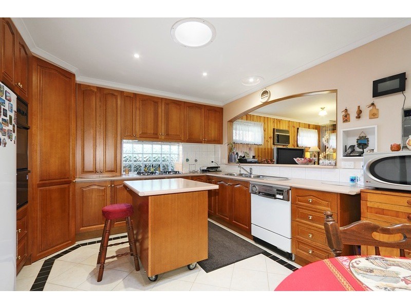 2 Waranga Street, Dandenong North VIC 3175