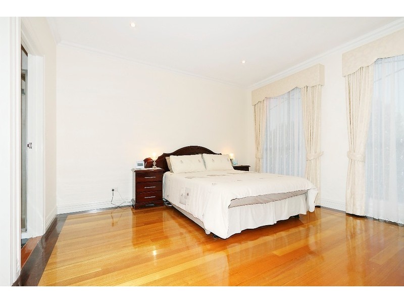 6 The Rise, Narre Warren VIC 3805