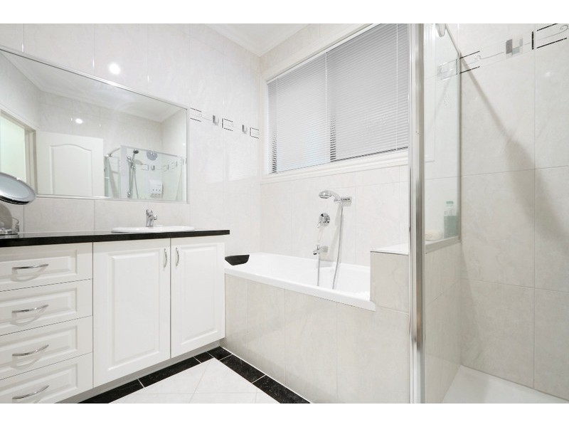 6 The Rise, Narre Warren VIC 3805