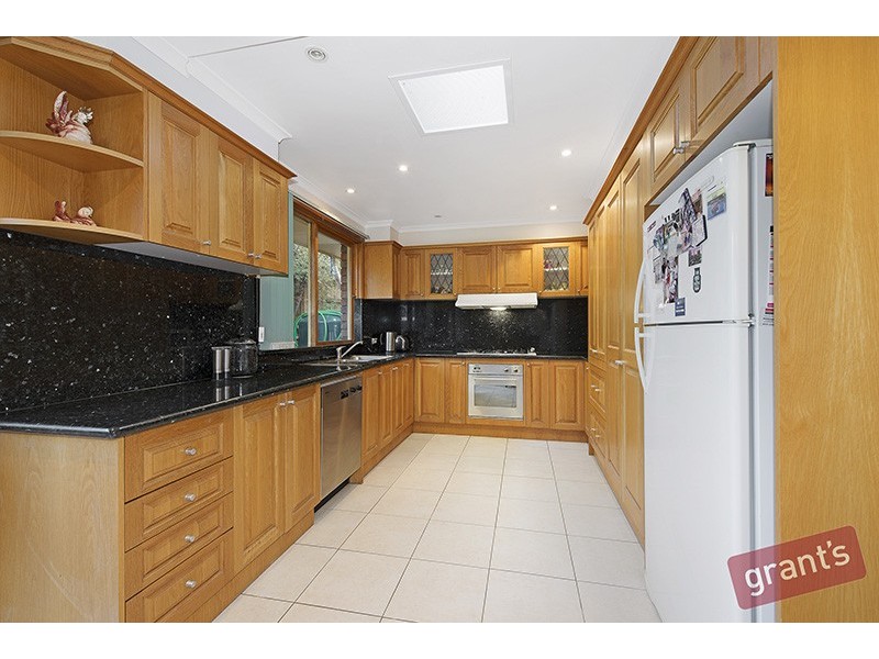 28 William Hovell Drive, Endeavour Hills VIC 3802