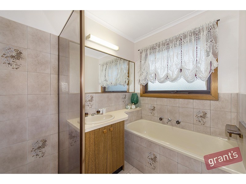 28 William Hovell Drive, Endeavour Hills VIC 3802