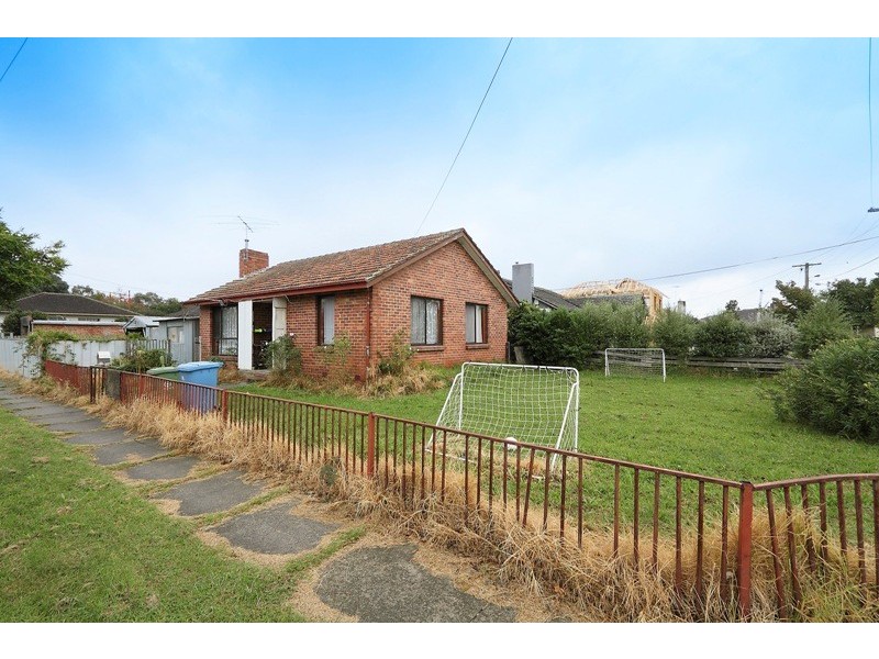 11 Hughes Crescent, Dandenong North VIC 3175
